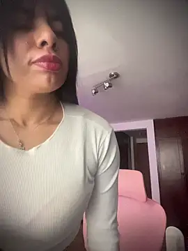 Snapshot of Miaparkerss_ chatting on March 17, 2026, 9:18 pm Miaparkerss online show from March 17, 2026, 9:18 pm