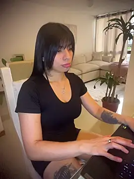 Snapshot of Miaparkerss_ chatting on March 9, 2026, 10:46 pm Miaparkerss online show from March 9, 2026, 10:46 pm