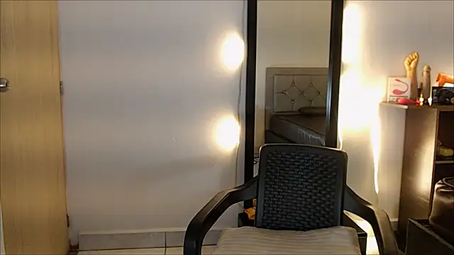 sofiaxdollxxx online show from October 1, 2025, 5:28 pm