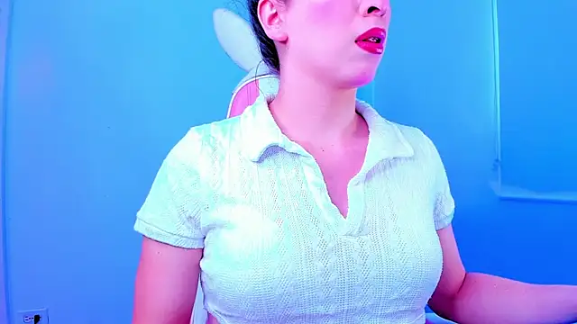 Ariana f online show from October 20, 2025, 8:20 pm