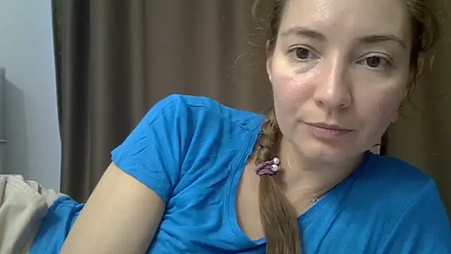 Ashleyspice online show from October 3, 2025, 9:55 am