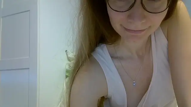 Snapshot of Ashleyspice chatting on May 14, 2026, 5:59 am Ashleyspice online show from May 14, 2026, 5:59 am