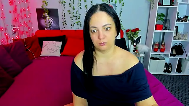 DarlingMilf online show from October 6, 2025, 6:08 pm