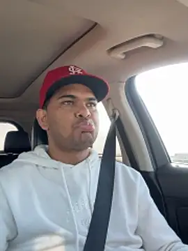 marhi32 online show from February 10, 2026, 8:52 pm