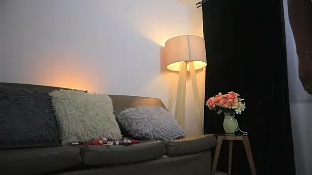 Valeriestyle online show from March 13, 2026, 3:55 am