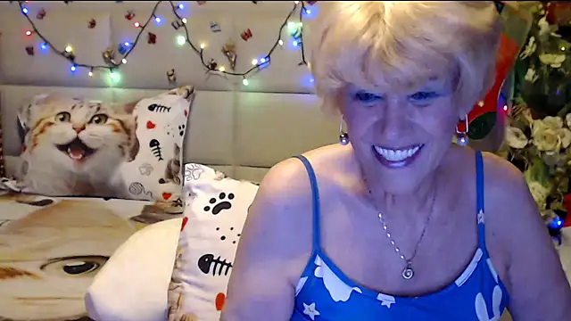 HappyWomanOn online show from December 14, 2025, 10:43 am