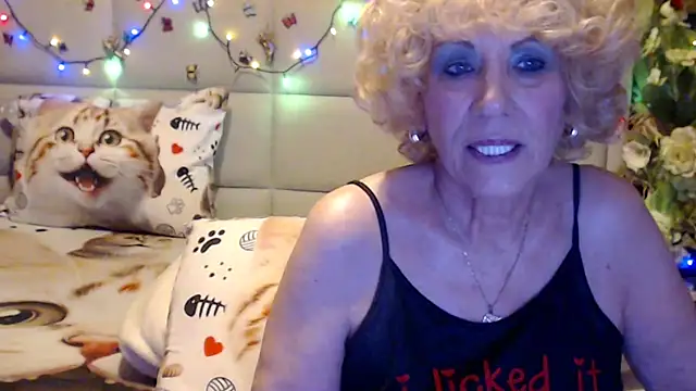 HappyWomanOn online show from April 2, 2026, 6:47 pm