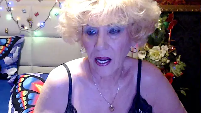 HappyWomanOn online show from May 6, 2026, 9:35 am