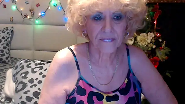 HappyWomanOn online show from April 22, 2026, 9:27 am
