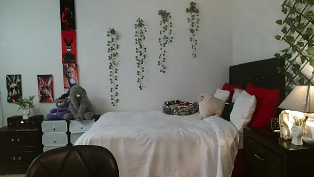 Pinkye skarlet online show from September 10, 2025, 5:01 pm