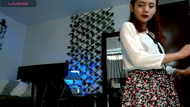 Pinkye skarlet online show from October 3, 2025, 9:49 pm