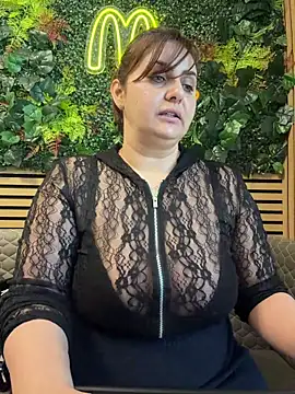 Snapshot of AnneKane chatting on March 9, 2026, 9:46 am AnneKane online show from March 9, 2026, 9:46 am