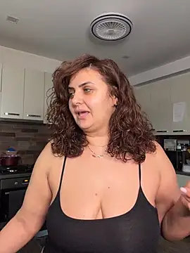 Snapshot of AnneKane chatting on February 6, 2026, 8:32 am AnneKane online show from February 6, 2026, 8:32 am