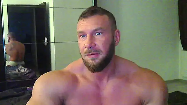 Snapshot of muscularkevin chatting on May 20, 2026, 3:36 am muscularkevin online show from May 20, 2026, 3:36 am