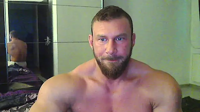 Snapshot of muscularkevin chatting on May 15, 2026, 3:37 am muscularkevin online show from May 15, 2026, 3:37 am
