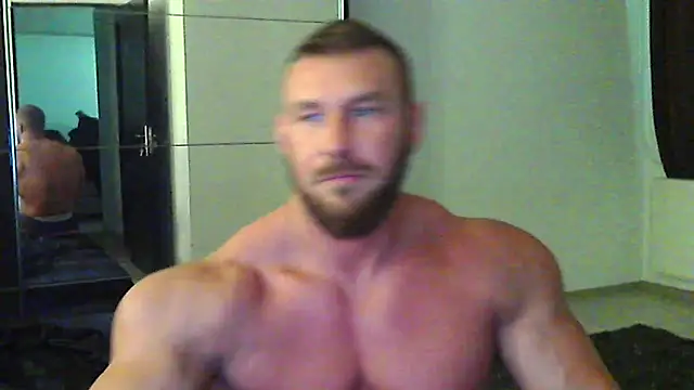 Snapshot of muscularkevin chatting on May 25, 2026, 10:47 am muscularkevin online show from May 25, 2026, 10:47 am