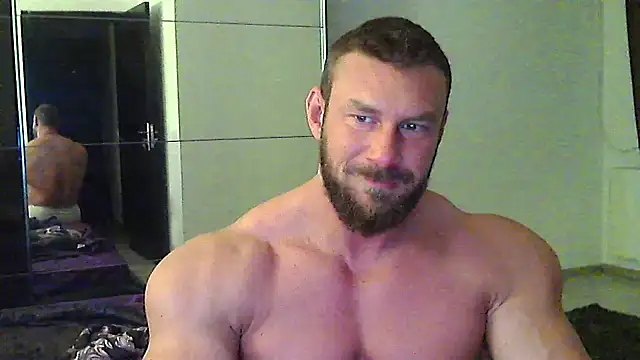 muscularkevin online show from April 28, 2026, 3:22 am