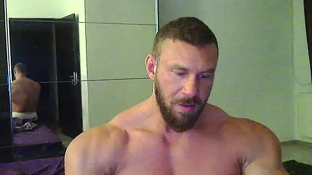 Snapshot of muscularkevin chatting on May 9, 2026, 3:32 am muscularkevin online show from May 9, 2026, 3:32 am