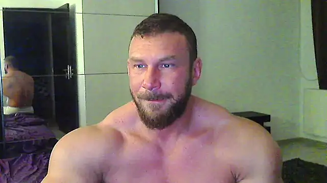 muscularkevin online show from April 17, 2026, 3:31 am