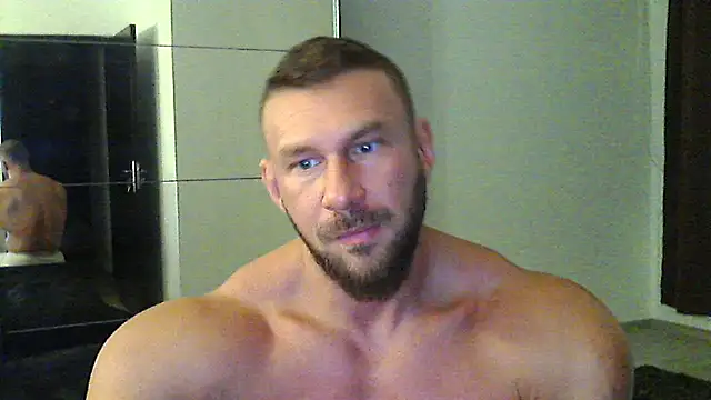 muscularkevin online show from September 18, 2025, 3:31 am