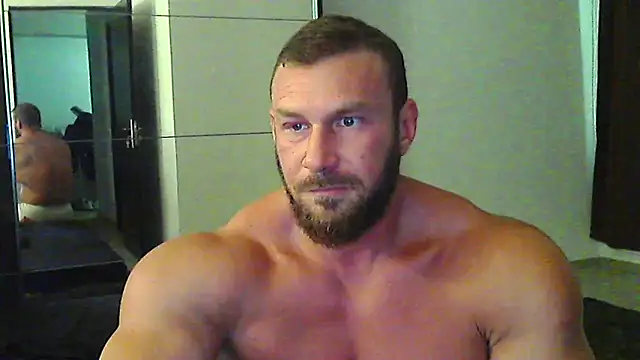 Snapshot of muscularkevin chatting on June 6, 2026, 1:05 pm muscularkevin online show from June 6, 2026, 1:05 pm