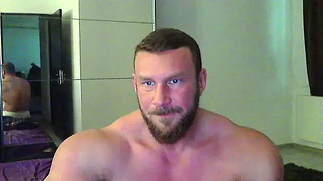 muscularkevin online show from April 23, 2026, 1:24 pm