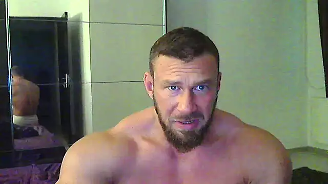 Snapshot of muscularkevin chatting on May 11, 2026, 3:30 am muscularkevin online show from May 11, 2026, 3:30 am
