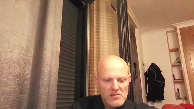 davigochi77bcn online show from January 17, 2025, 7:38 pm