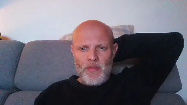 davigochi77bcn online show from December 18, 2025, 9:07 pm