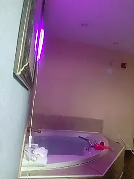 Hotredheadandtoungelasher online show from October 21, 2025, 10:36 am