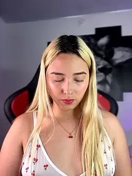 Irisweet  online show from September 9, 2025, 8:29 pm