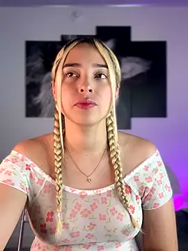 Irisweet  online show from September 14, 2025, 2:28 pm