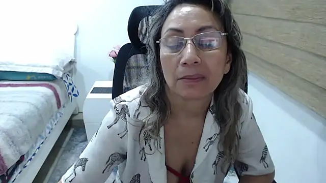 jesy hot online show from April 27, 2026, 3:26 am
