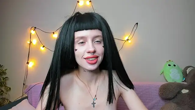 FlowerOfSin2001 online show from September 19, 2025, 4:44 pm