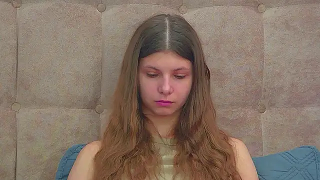 AudreyBarlow online show from November 28, 2025, 1:22 pm