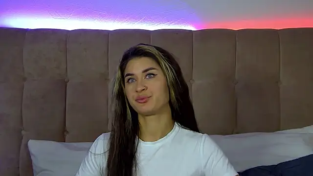 RachelSimpson online show from October 17, 2025, 6:32 pm