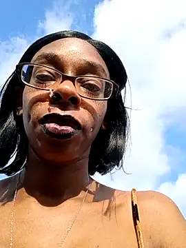 Snapshot of Jasmine_FullsShine chatting on July 6, 2026, 1:51 pm Jasmine FullsShine online show from July 6, 2026, 1:51 pm
