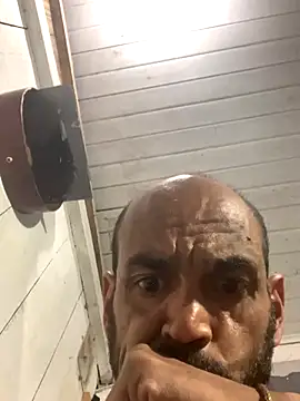 raphadoors19 online show from October 19, 2025, 6:16 am