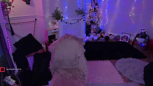 AliceW0lf online show from September 20, 2025, 6:57 pm