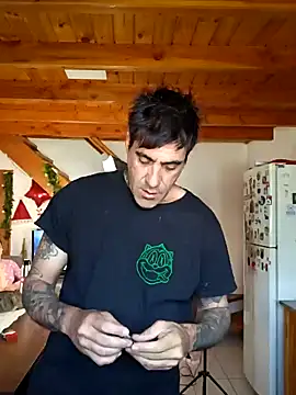 Elnonoykeila77 online show from December 22, 2024, 1:55 pm