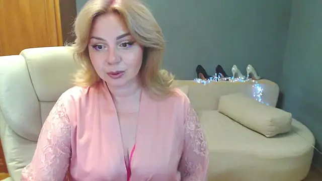 Cute sun online show from September 14, 2025, 4:29 pm