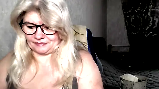 Snapshot of Diana_49 chatting on February 17, 2026, 8:55 am Diana 49 online show from February 17, 2026, 8:55 am