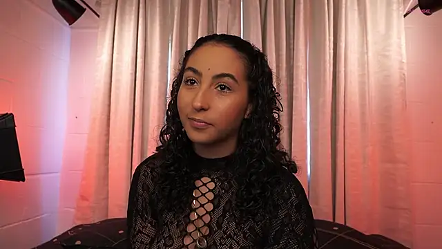 agatha collins  online show from October 2, 2025, 6:44 pm