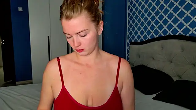 Busty Redhead online show from June 7, 2026, 6:51 am