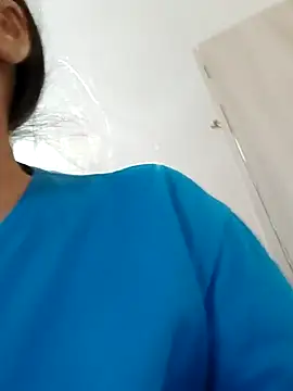 Zulfiya Bruce online show from November 15, 2025, 7:18 pm