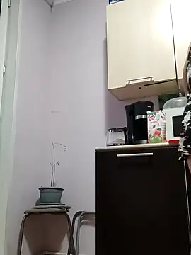 Zulfiya Bruce online show from November 3, 2025, 1:04 pm