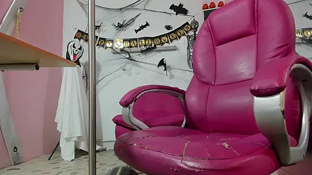 CAMILA--REY online show from October 19, 2025, 11:07 pm