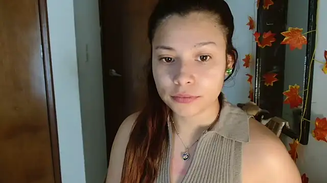 Snapshot of 3littleschoolteens chatting on February 27, 2026, 6:30 pm 3littleschoolteens online show from February 27, 2026, 6:30 pm