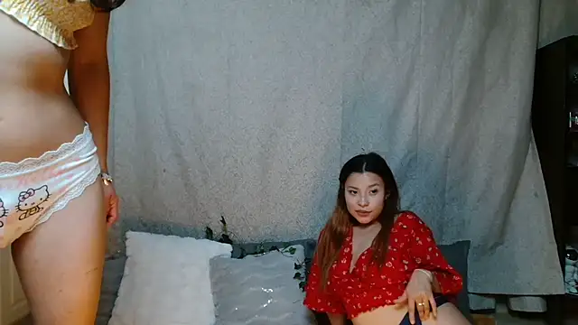 3littleschoolteens online show from October 26, 2025, 7:53 am