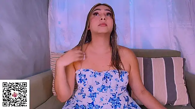 ISABELLASSMITH online show from September 23, 2025, 4:25 pm